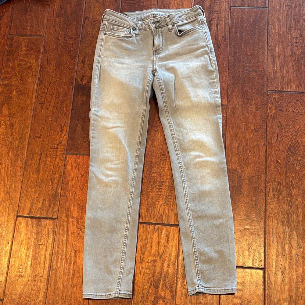 Calvin Klein Jeans Women's Light Gray Straight Leg Jeans